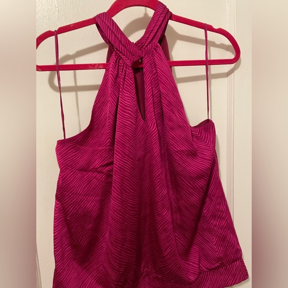 Ann Taylor size 10 halter style pullover with zippered back , shirt sleeve top - Picture 1 of 2